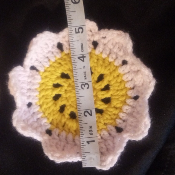 Hand made crochet flower coasters set of 4 - Picture 3 of 4